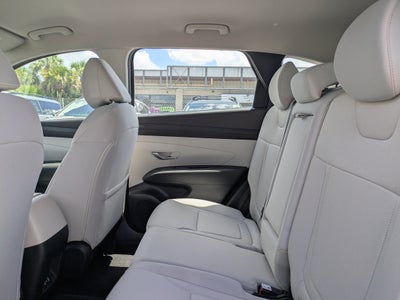 2026 Hyundai TUCSON SE