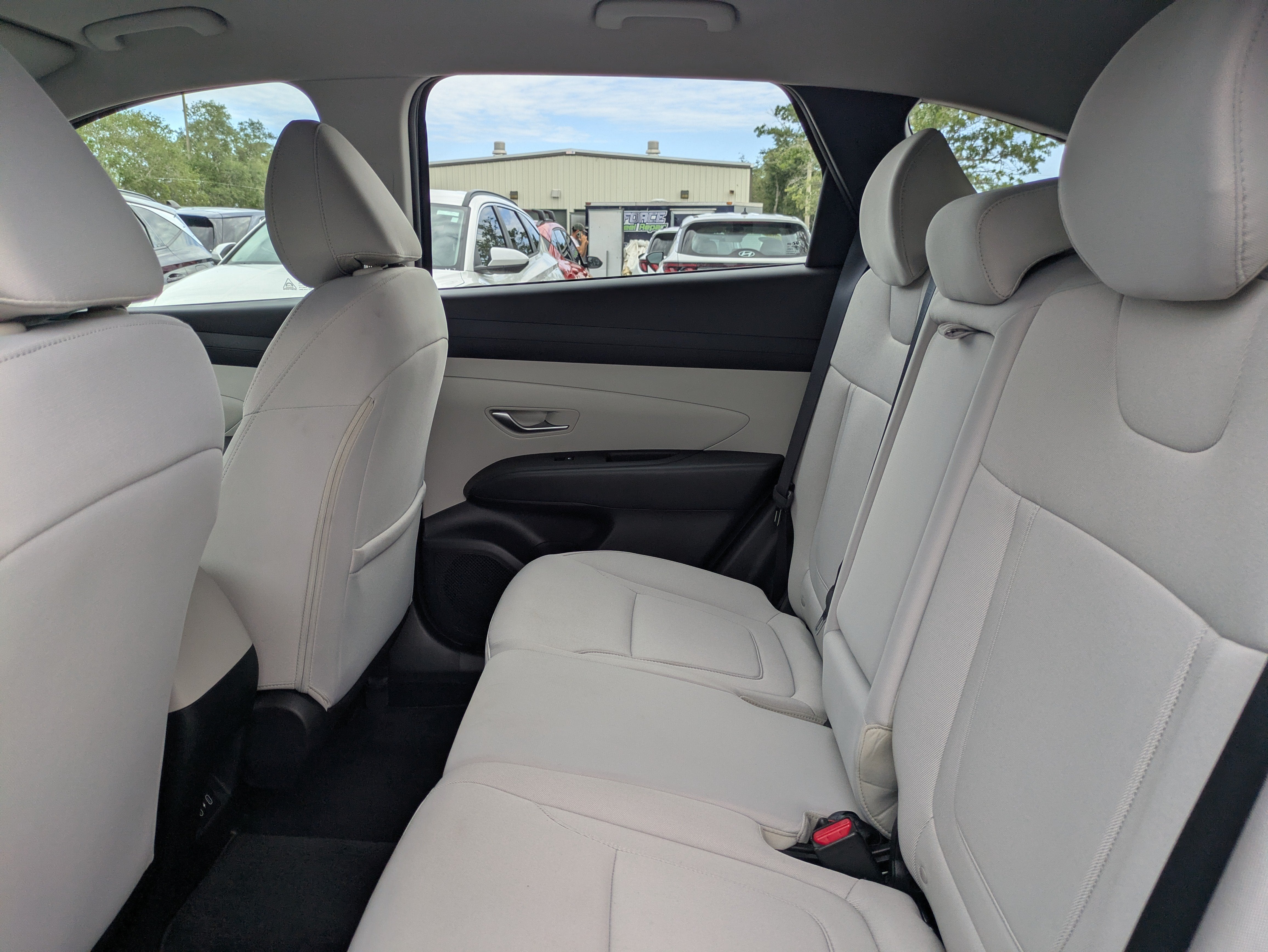 2026 Hyundai TUCSON SE