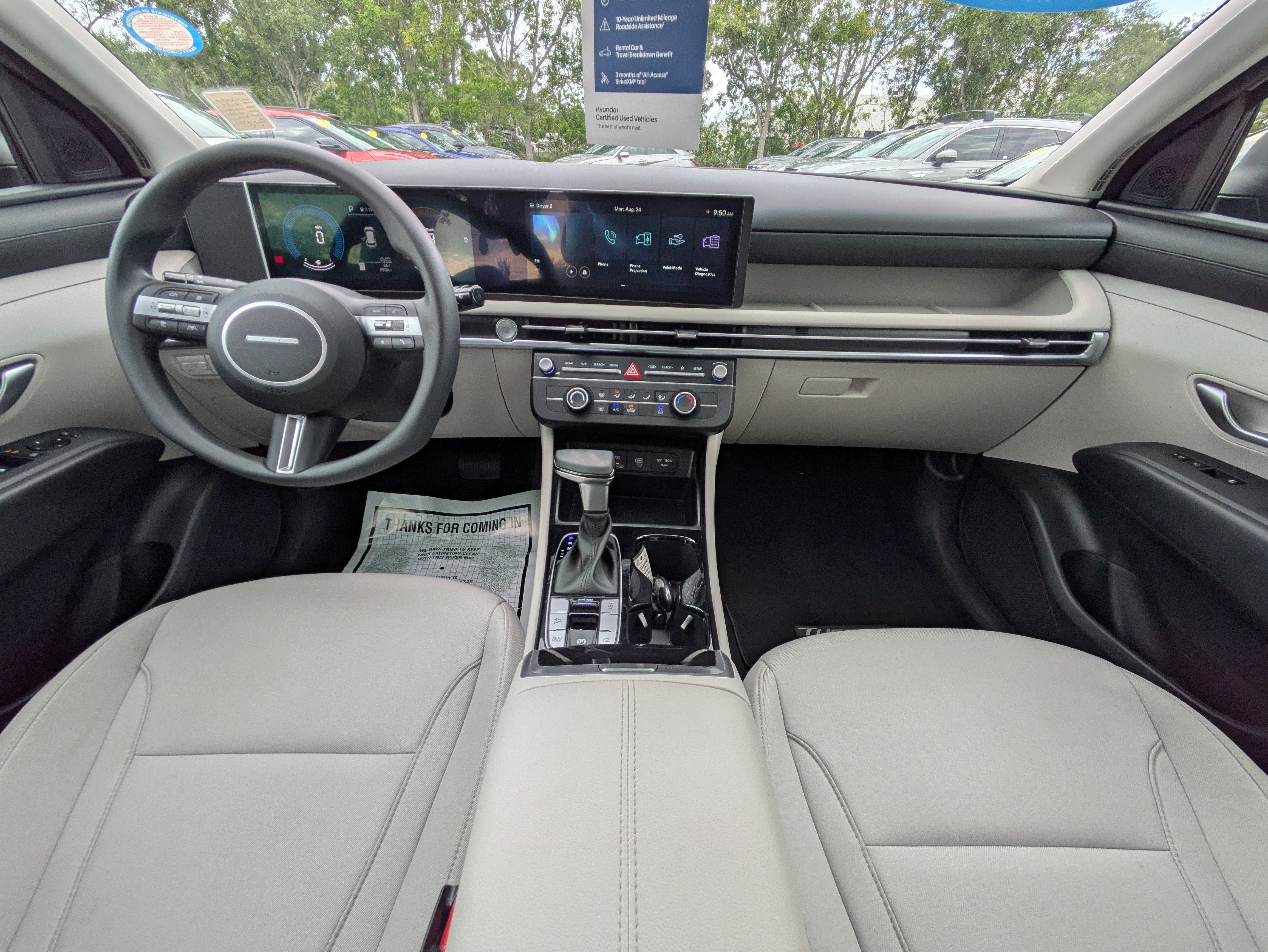 2026 Hyundai TUCSON SE