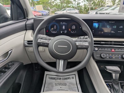 2026 Hyundai TUCSON SE