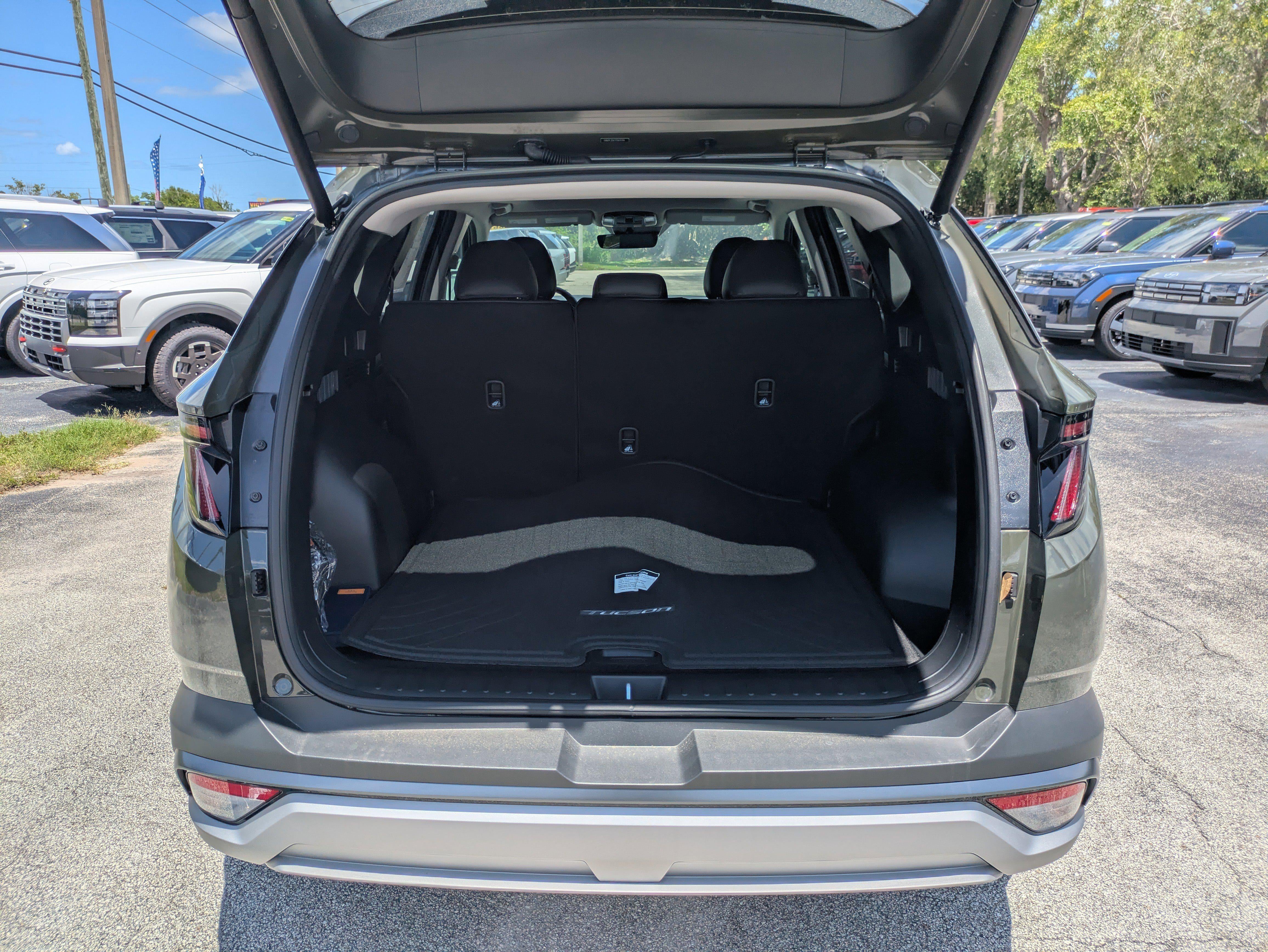 2026 Hyundai TUCSON SEL Premium FWD