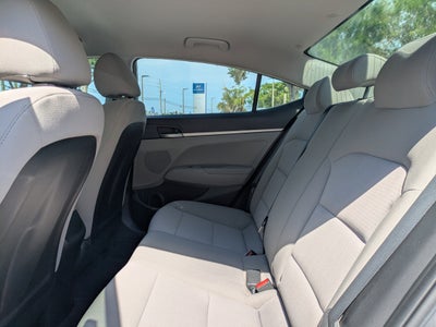 2018 Hyundai ELANTRA SE