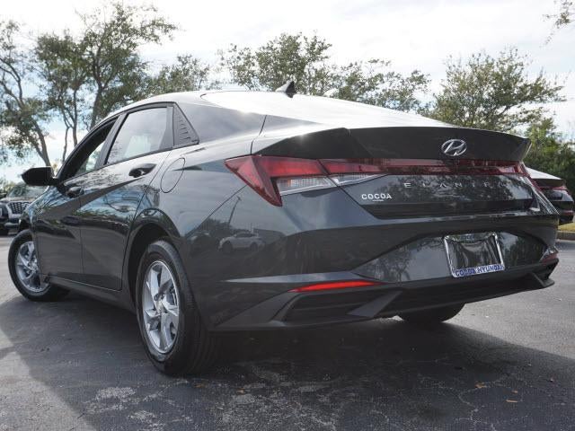 2021 Hyundai ELANTRA SE