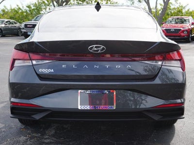 2021 Hyundai ELANTRA SE