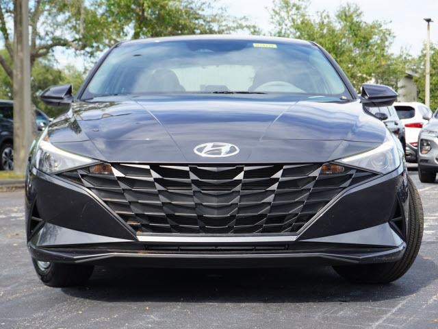 2021 Hyundai ELANTRA SE