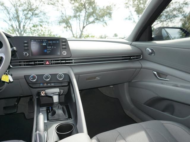 2021 Hyundai ELANTRA SE