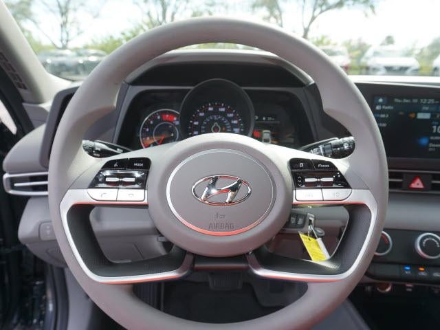 2021 Hyundai ELANTRA SE