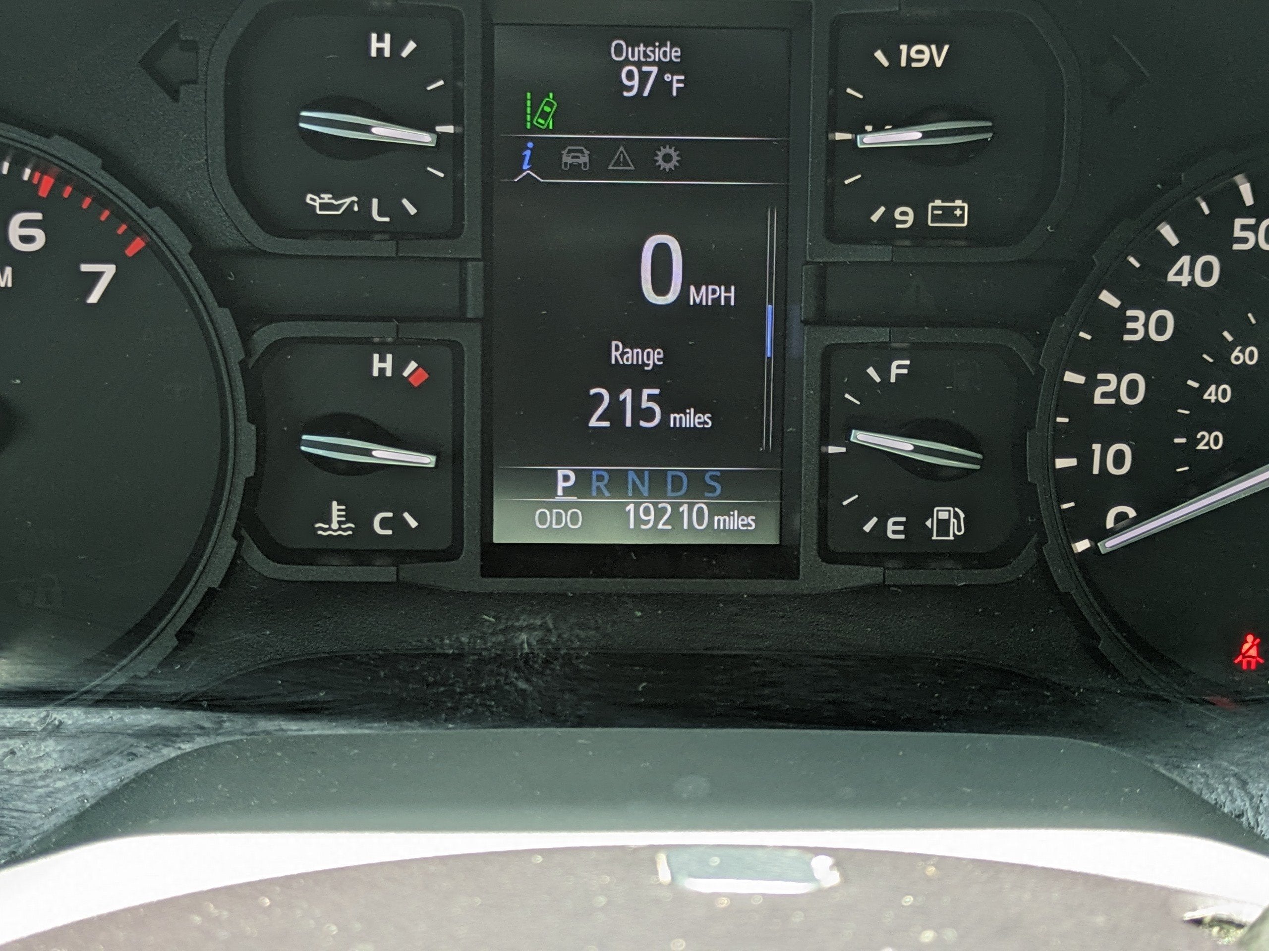 2018 Toyota Tundra SR - Photo 26