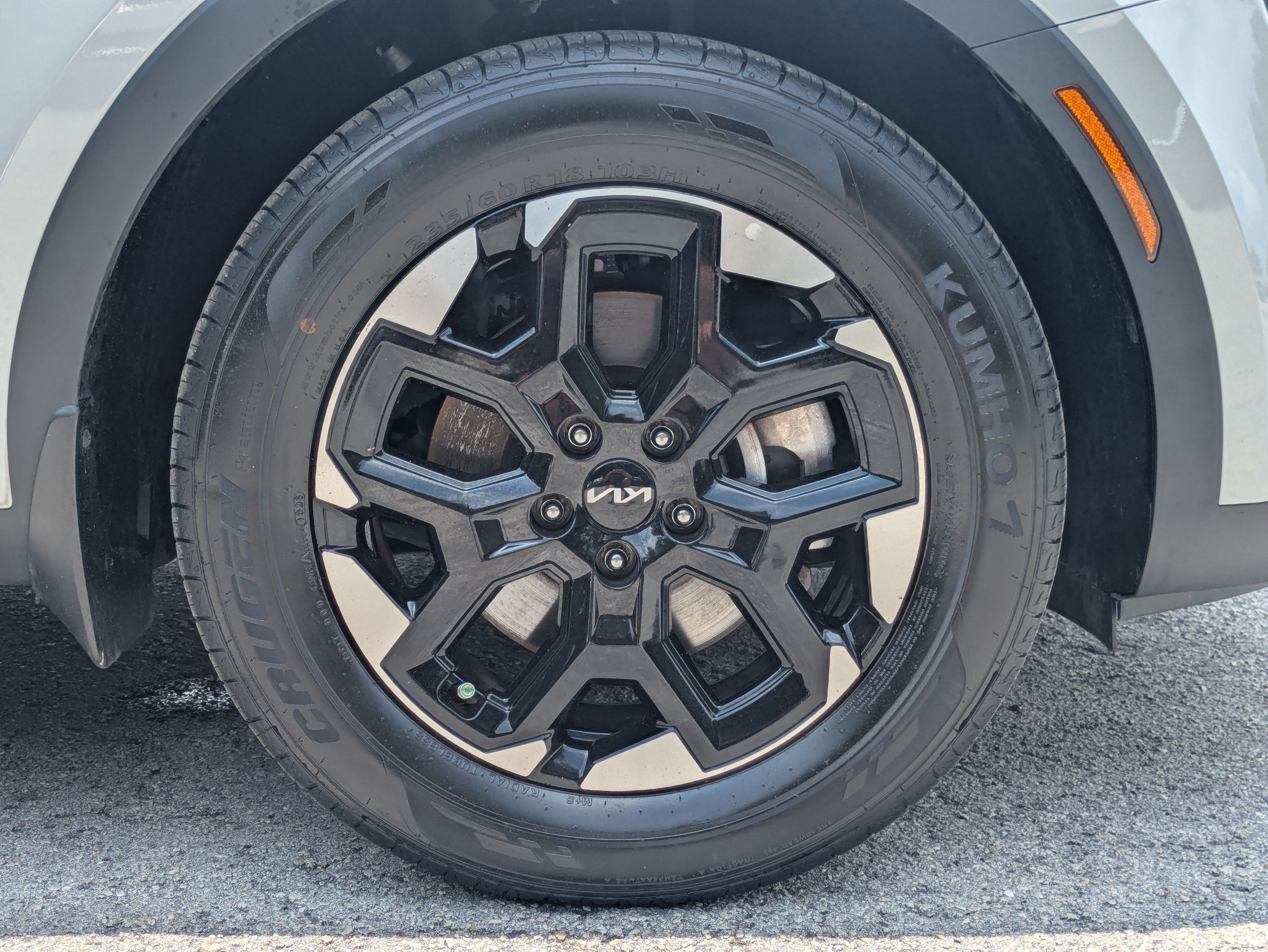 2024 Kia Sorento S - Photo 12