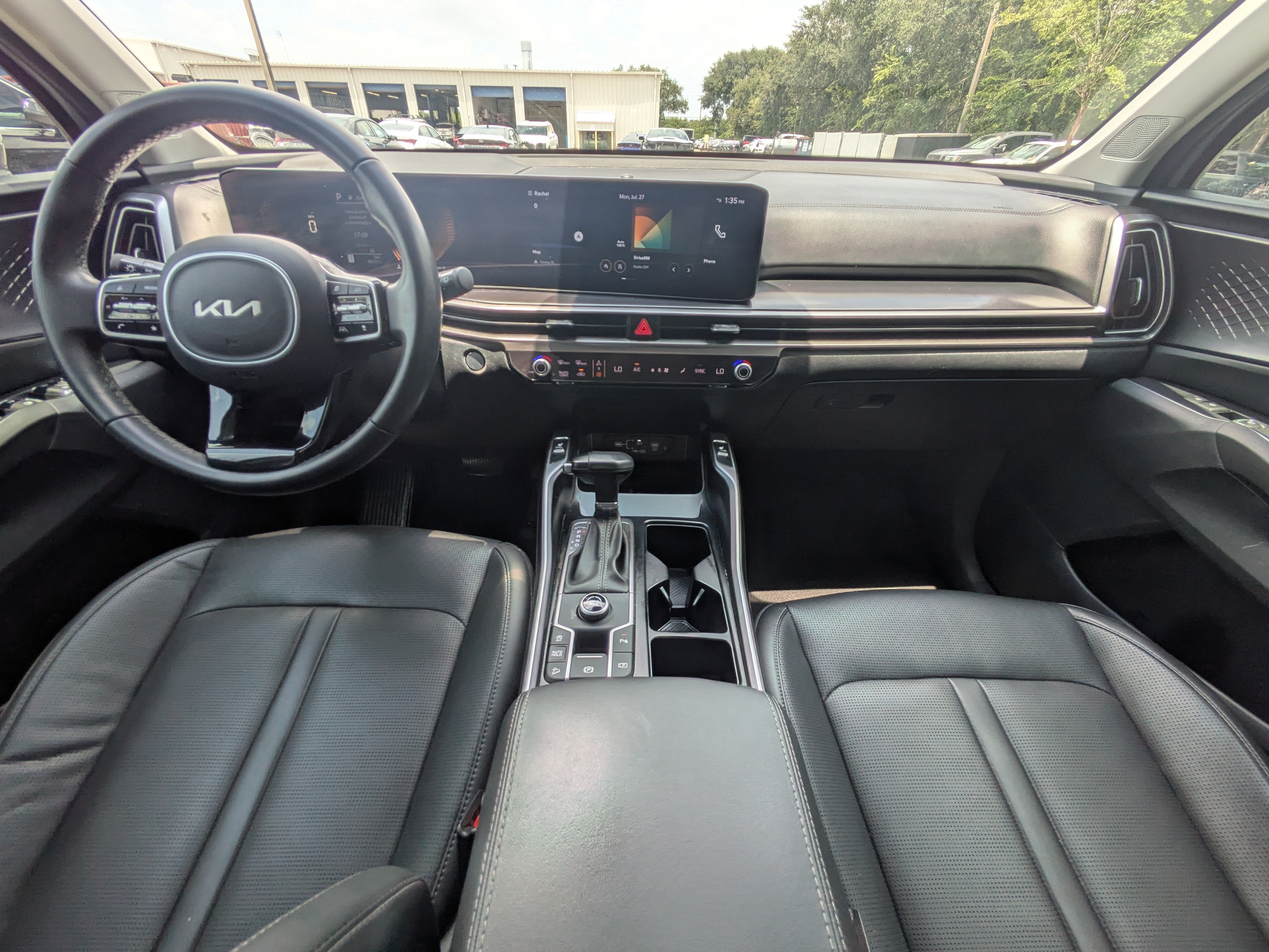 2024 Kia Sorento S - Photo 16