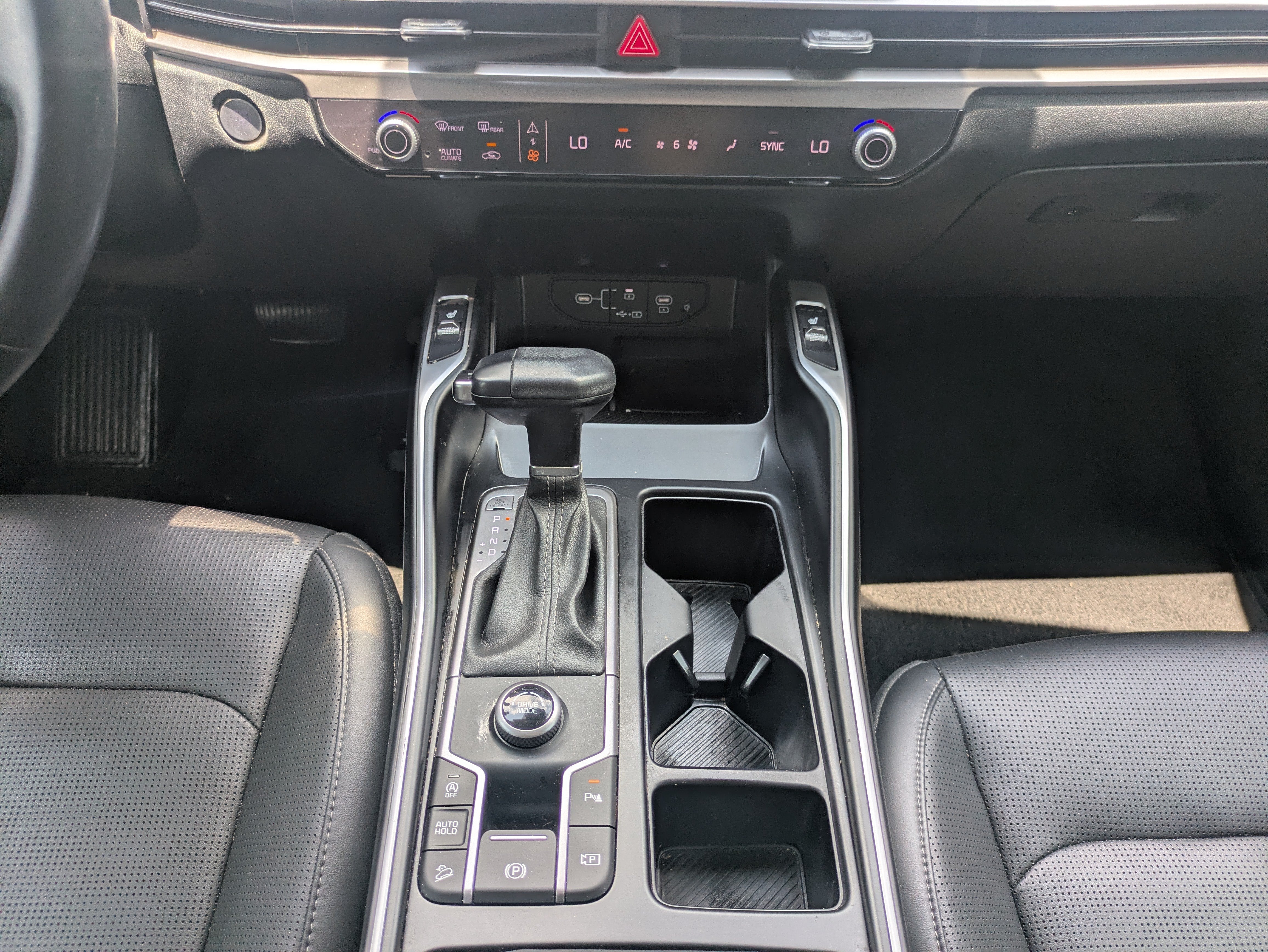 2024 Kia Sorento S - Photo 20