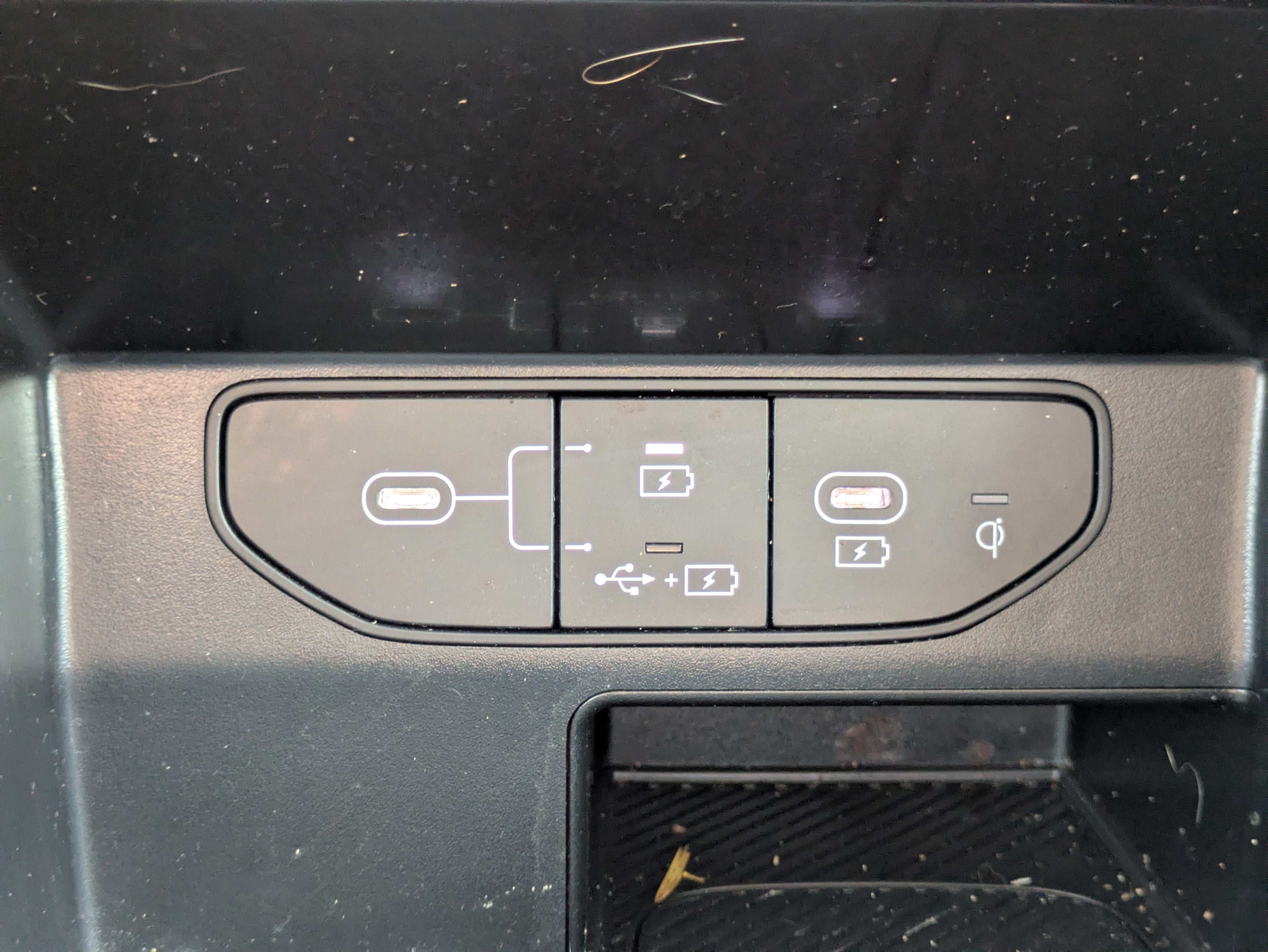 2024 Kia Sorento S - Photo 23