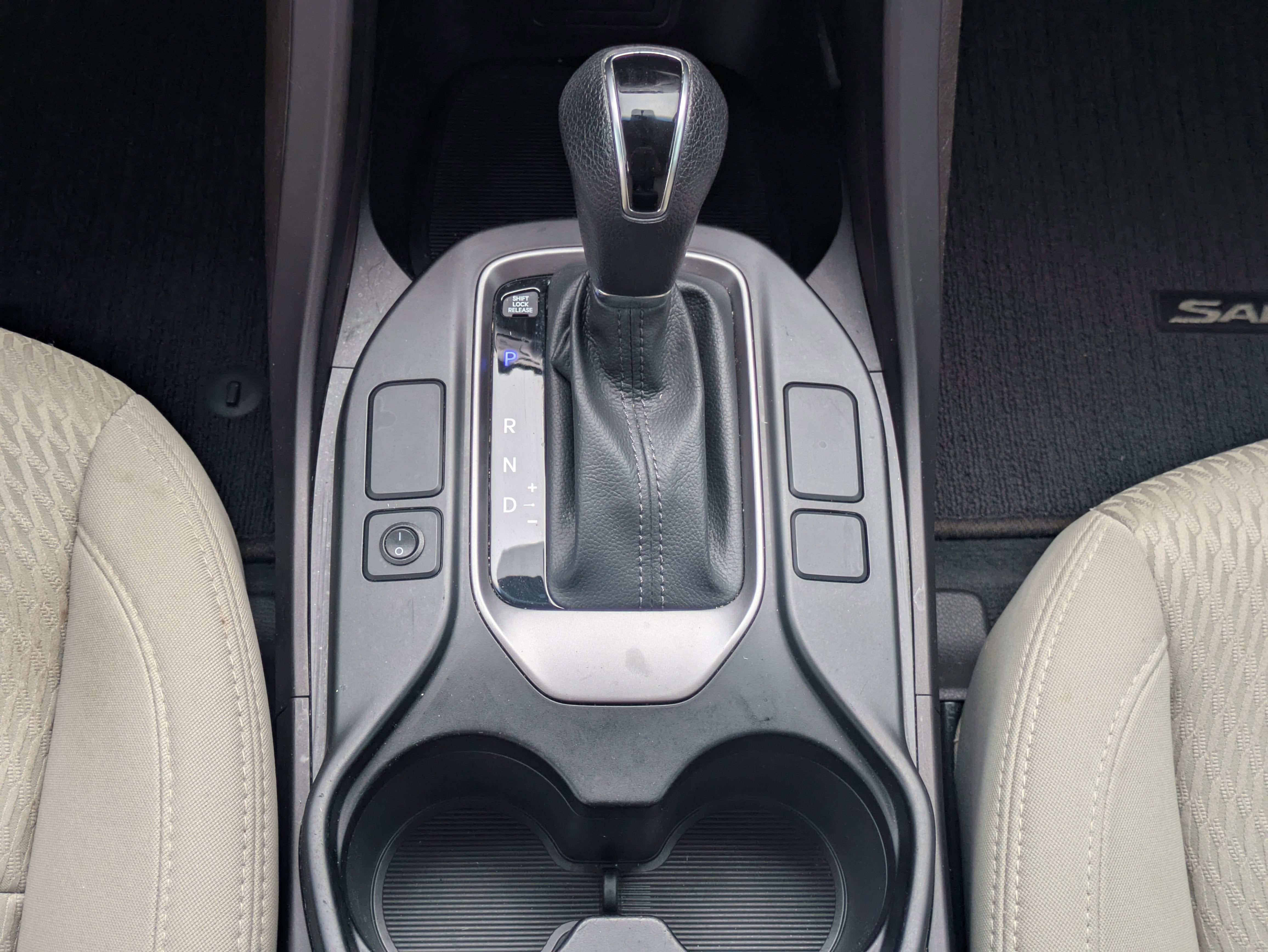2017 Hyundai SANTA FE SPORT 2.4L