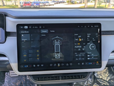 2024 Rivian R1T Adventure