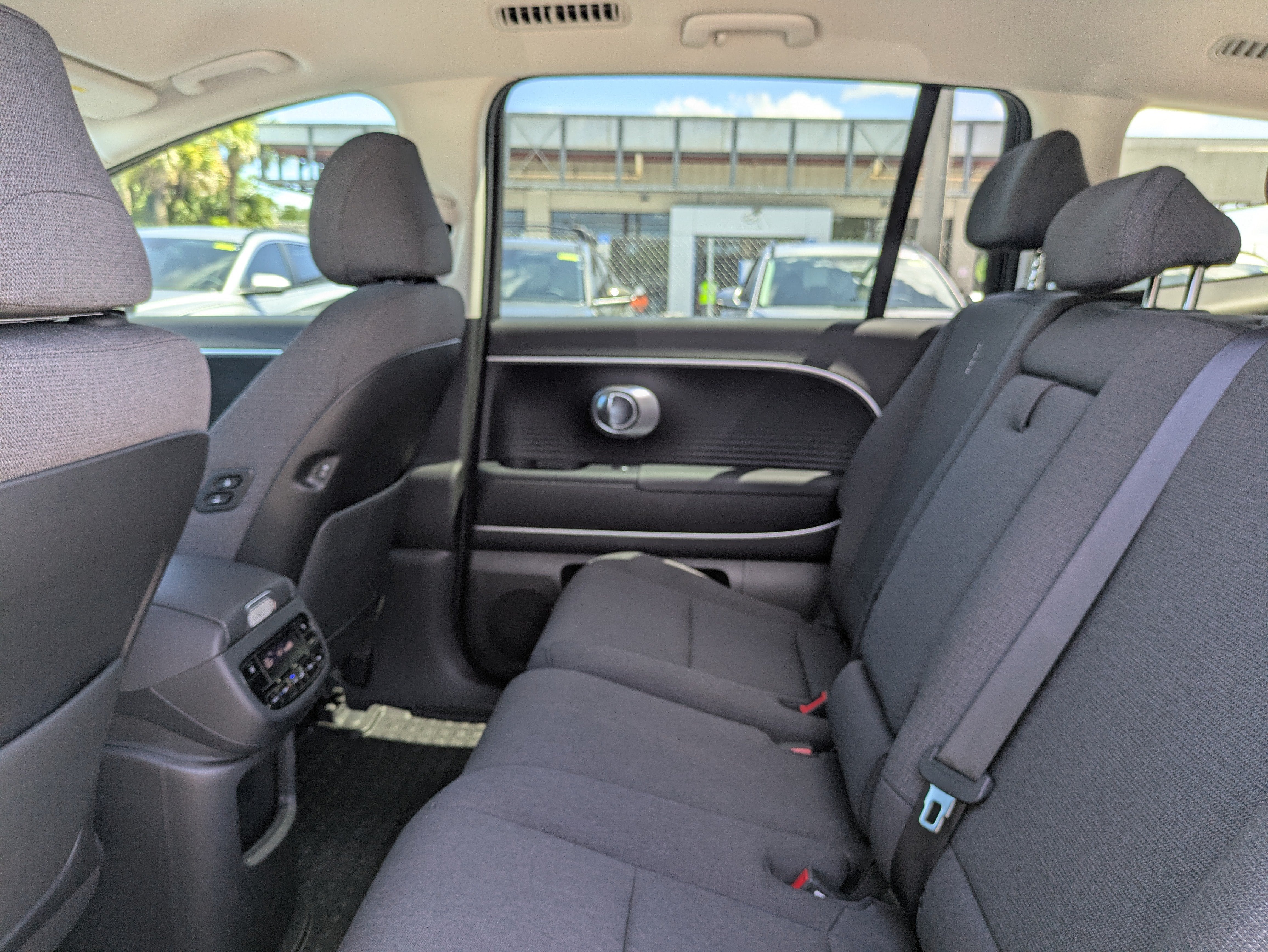 2026 Hyundai IONIQ 9 SE