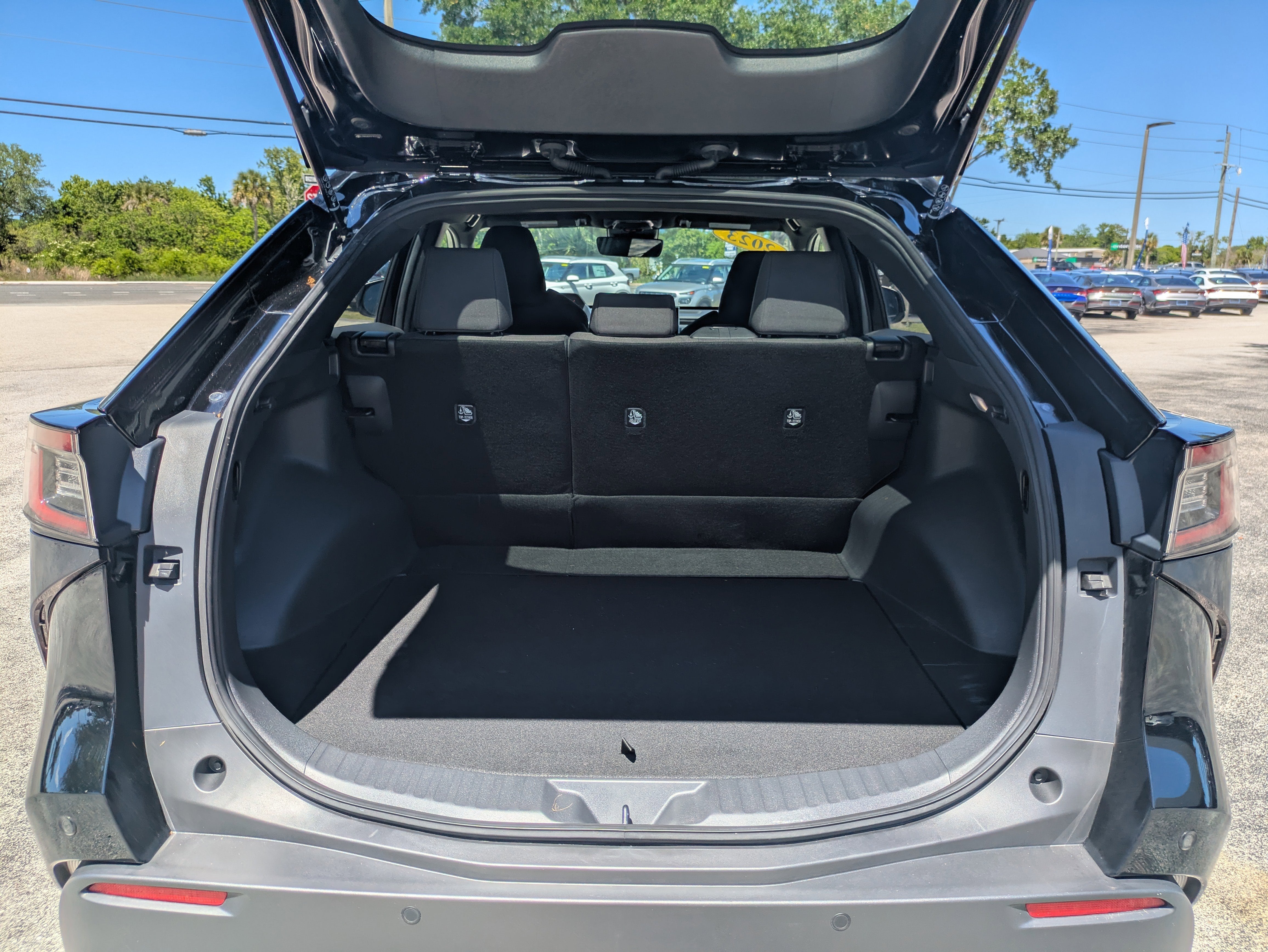 2023 Subaru SOLTERRA Premium - Photo 12