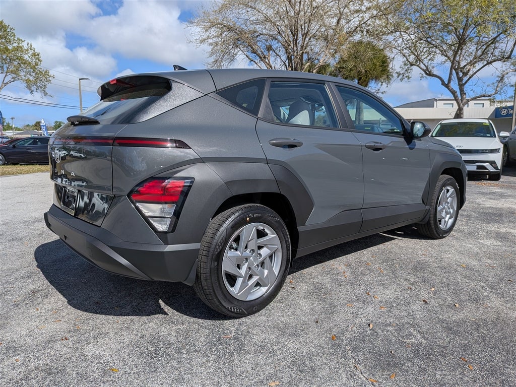2026 Hyundai KONA SE FWD