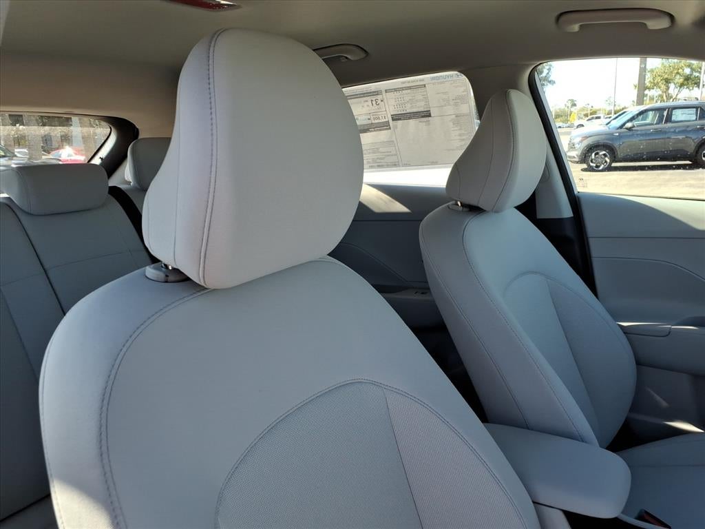 2026 Hyundai KONA SE FWD