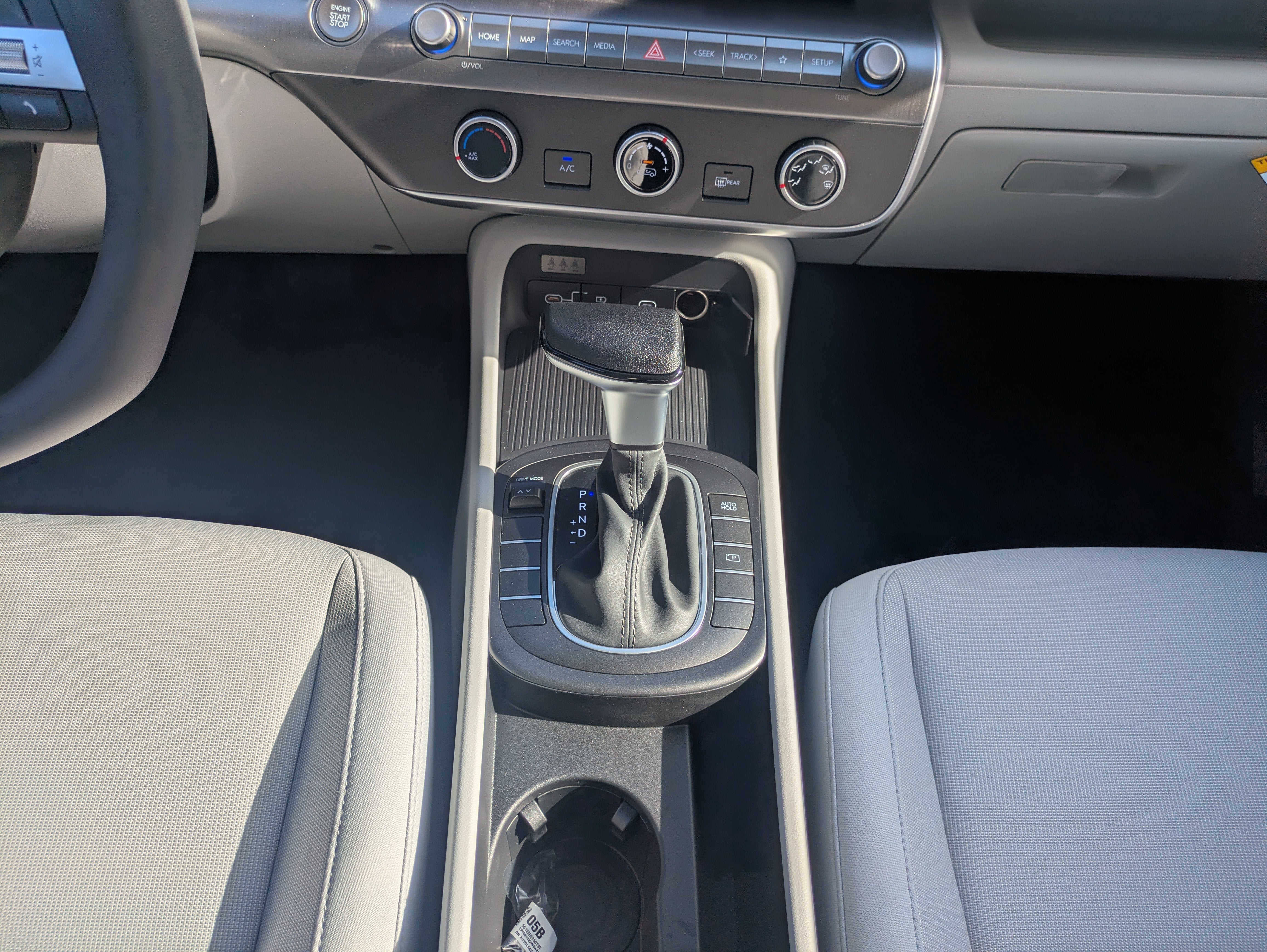 2027 Hyundai KONA SE