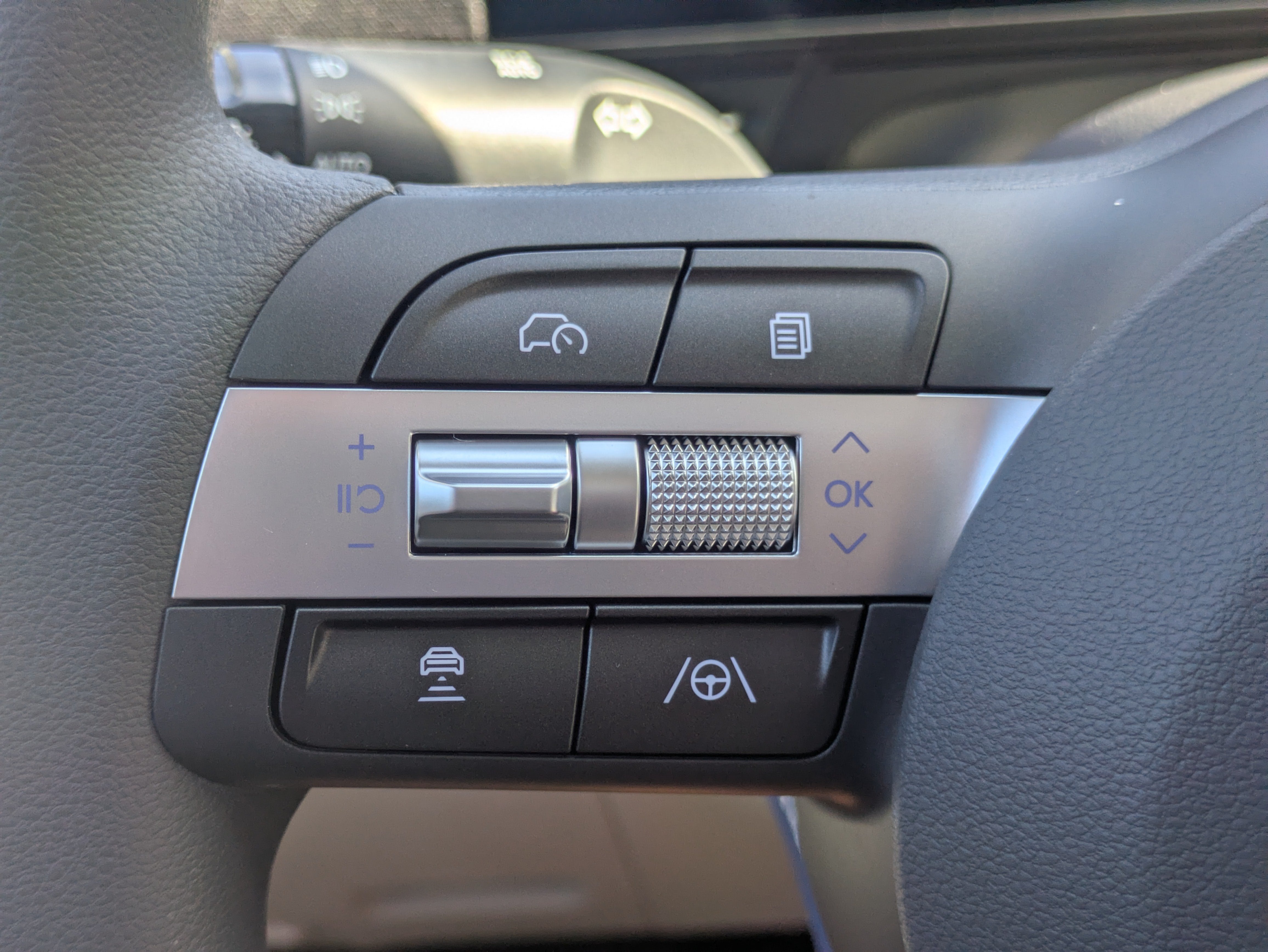 2027 Hyundai KONA SE
