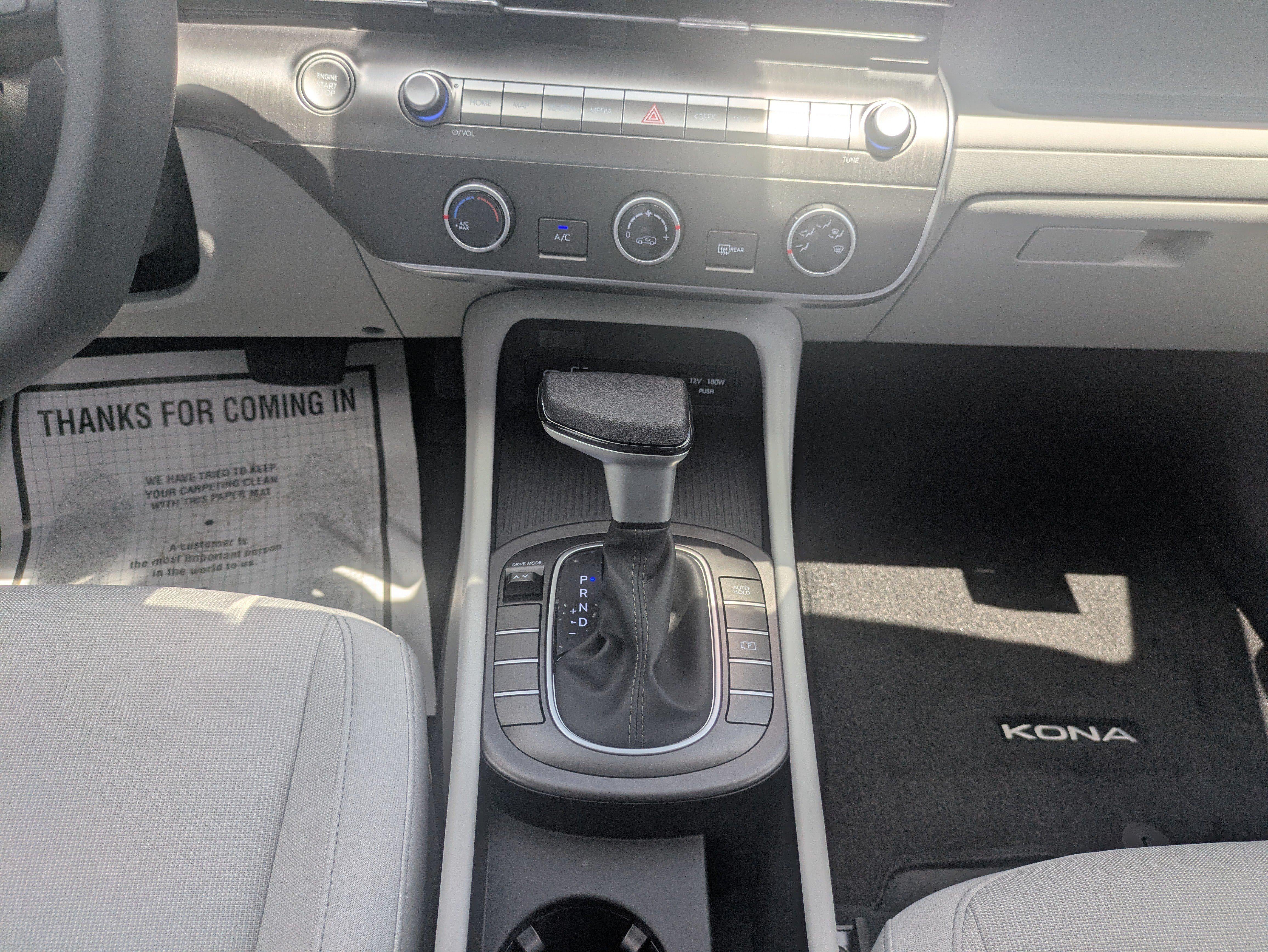 2026 Hyundai KONA SE