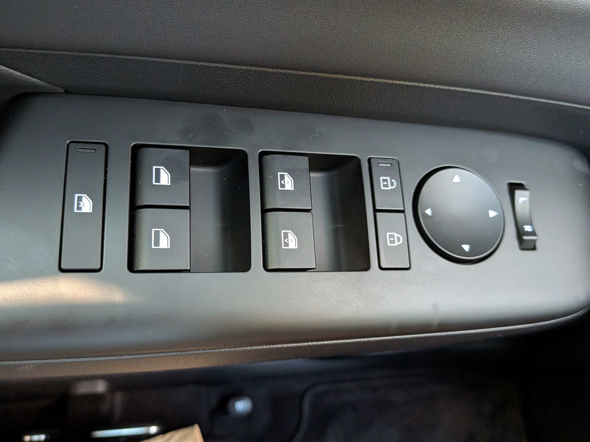 2027 Hyundai KONA SEL Premium