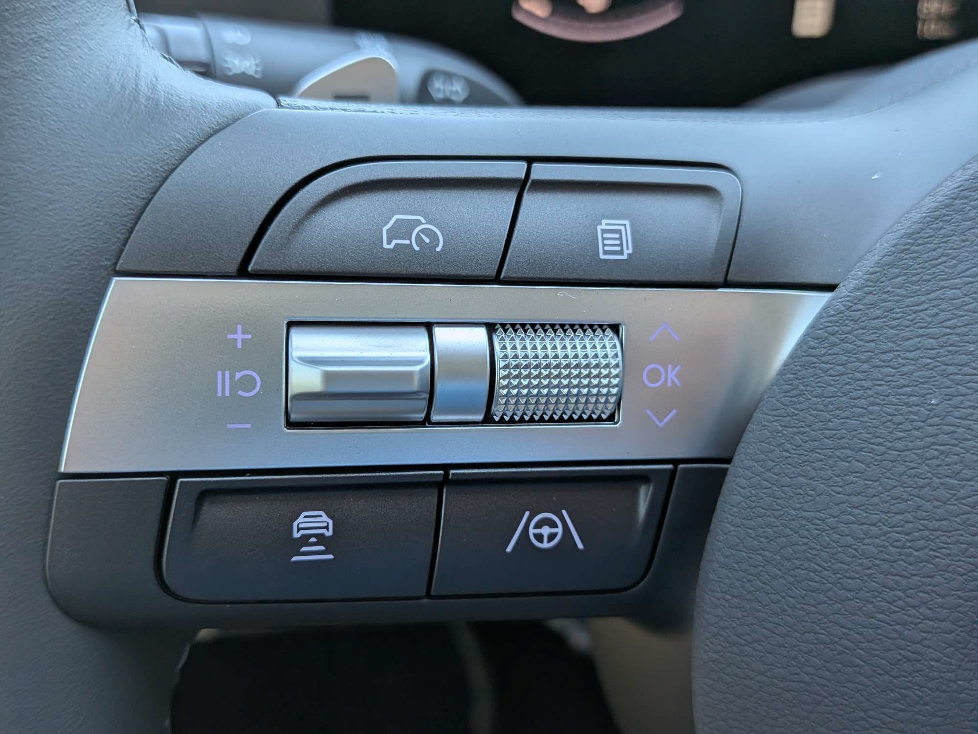 2027 Hyundai KONA SEL Premium