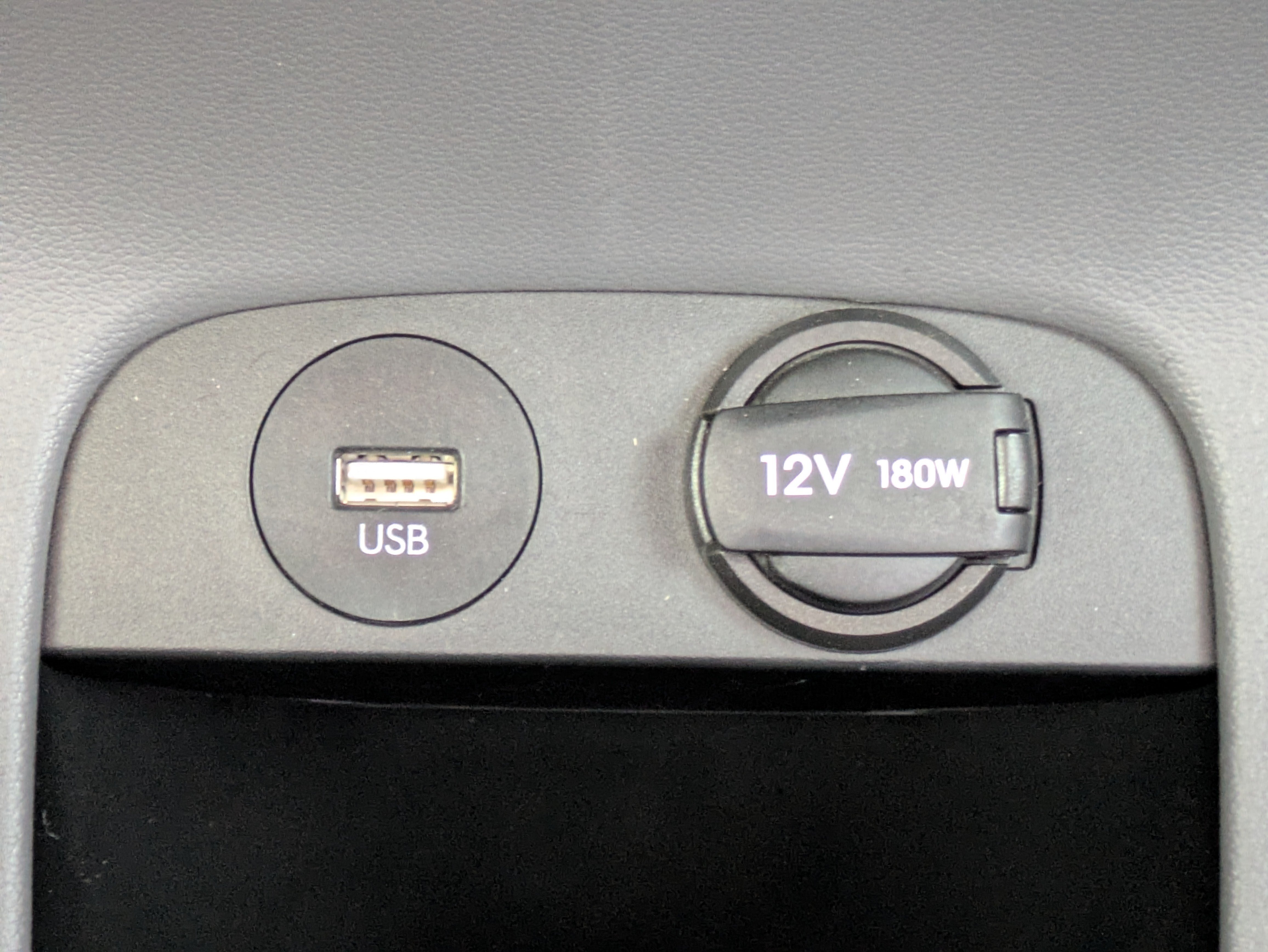 2024 Hyundai IONIQ 5 Limited - Photo 24