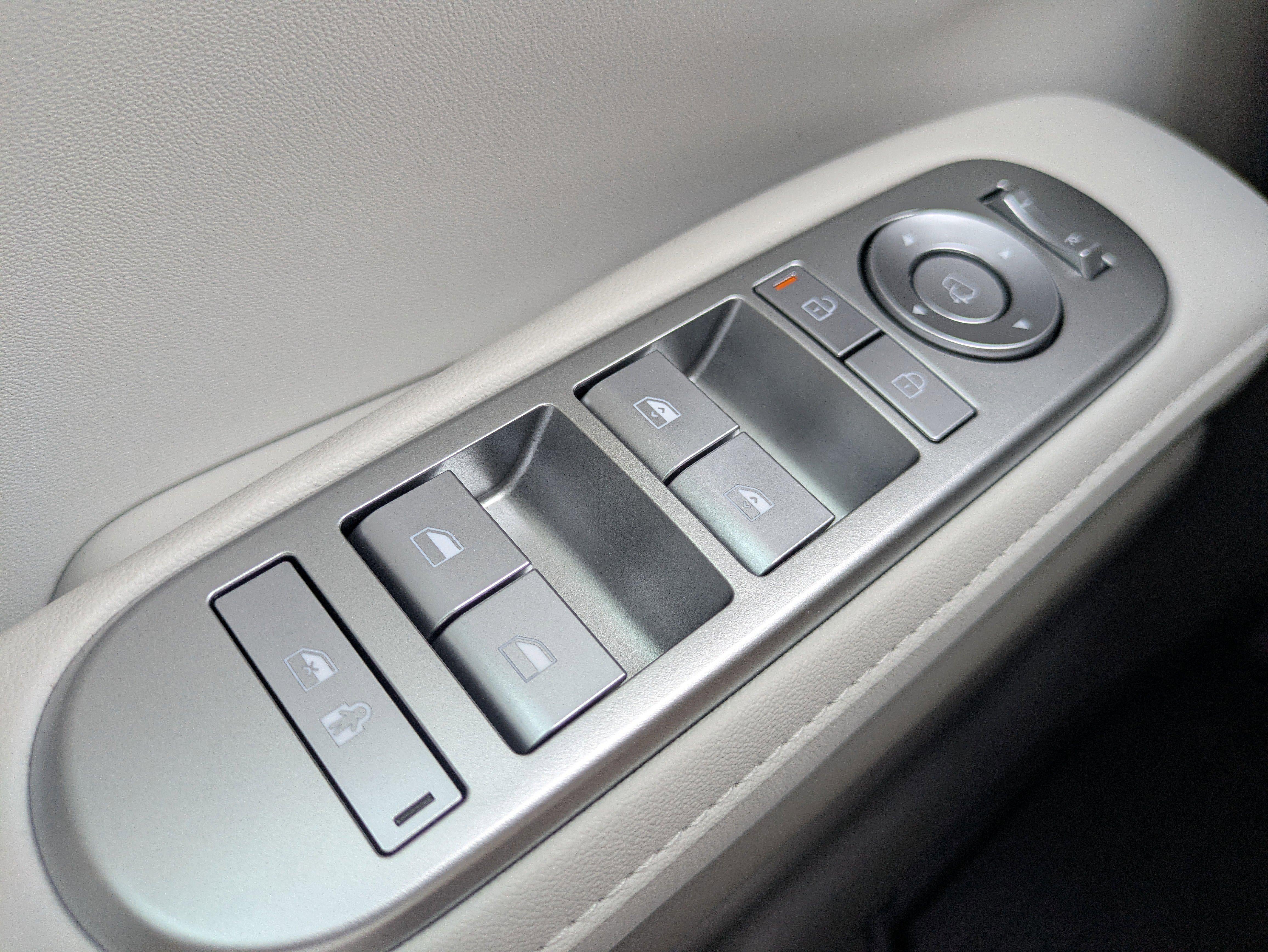 2026 Hyundai PALISADE HYBRID SEL Premium 8P