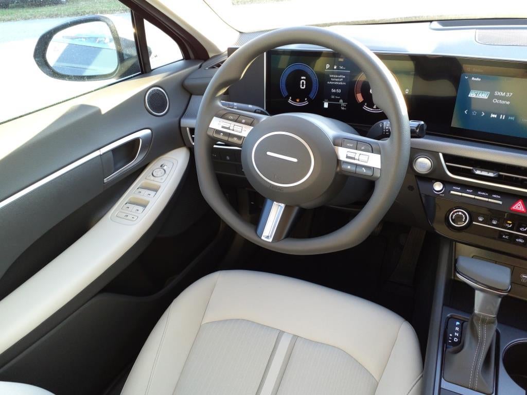 2025 Hyundai SONATA SE