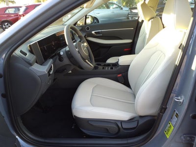 2025 Hyundai SONATA SE