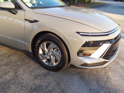 2025 Hyundai SONATA SE