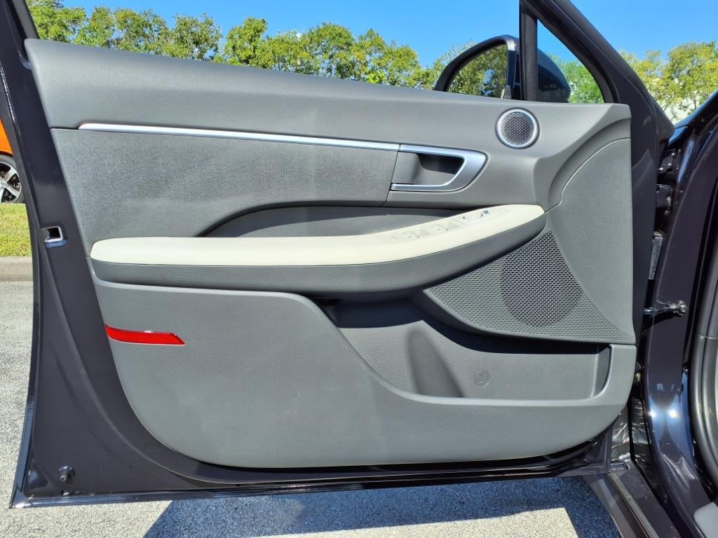 2025 Hyundai SONATA SE