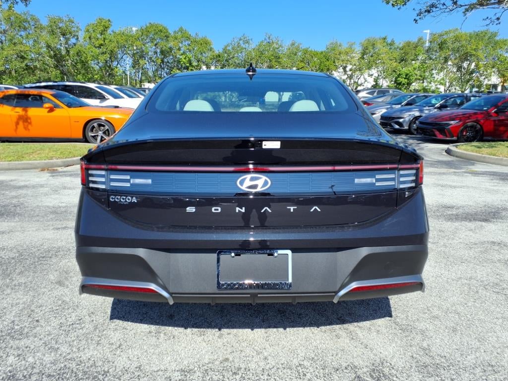 2025 Hyundai SONATA SE