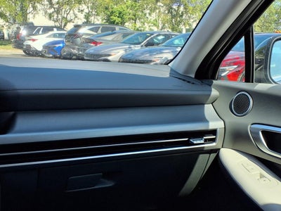 2025 Hyundai SONATA SE