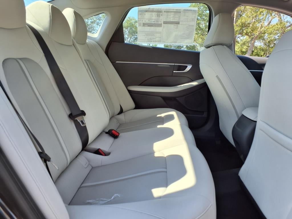 2025 Hyundai SONATA SE