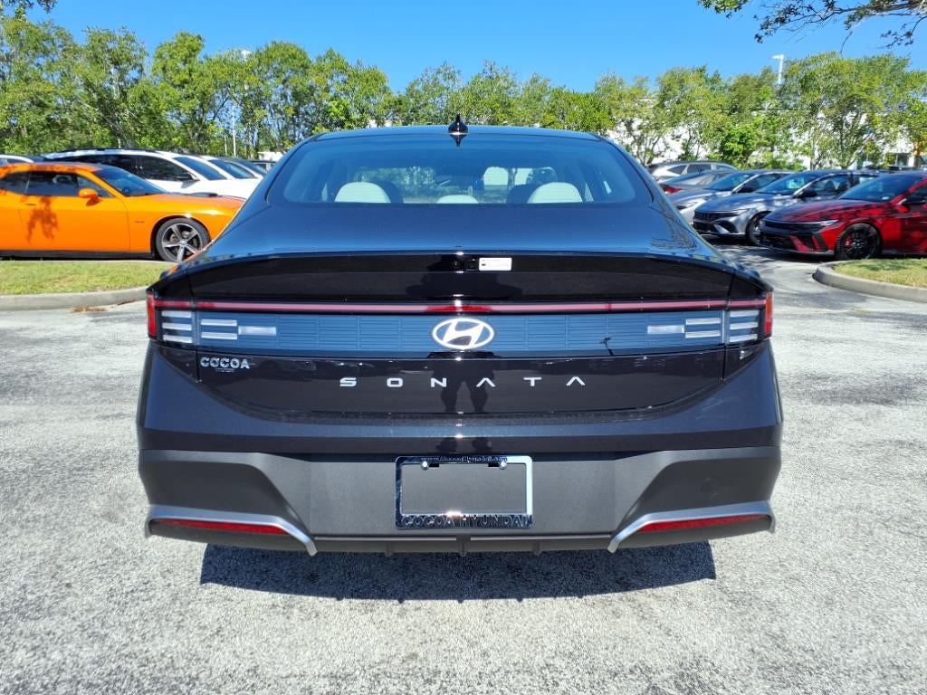 2025 Hyundai SONATA SE