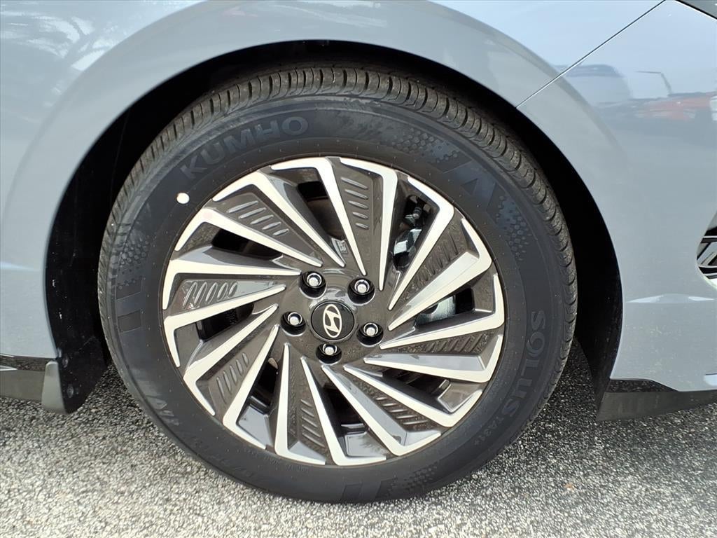 2026 Hyundai SONATA HYBRID SEL