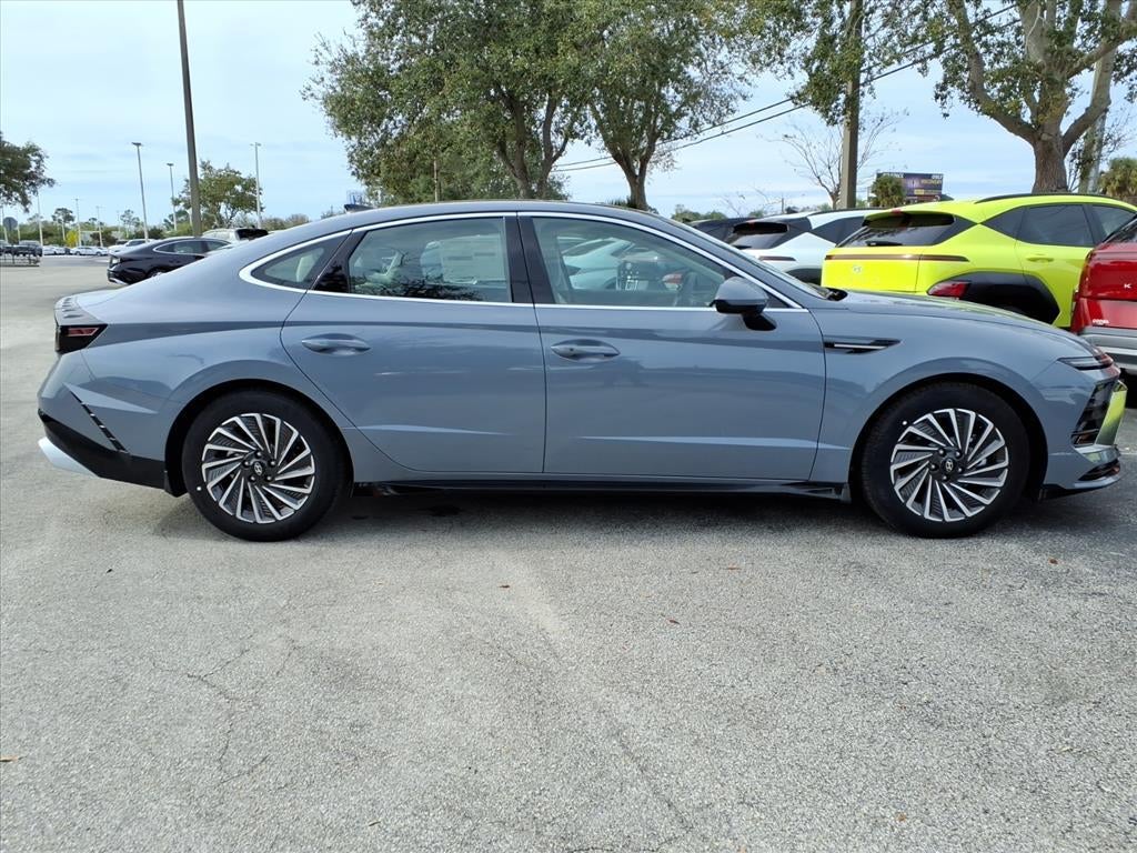 2026 Hyundai SONATA HYBRID SEL