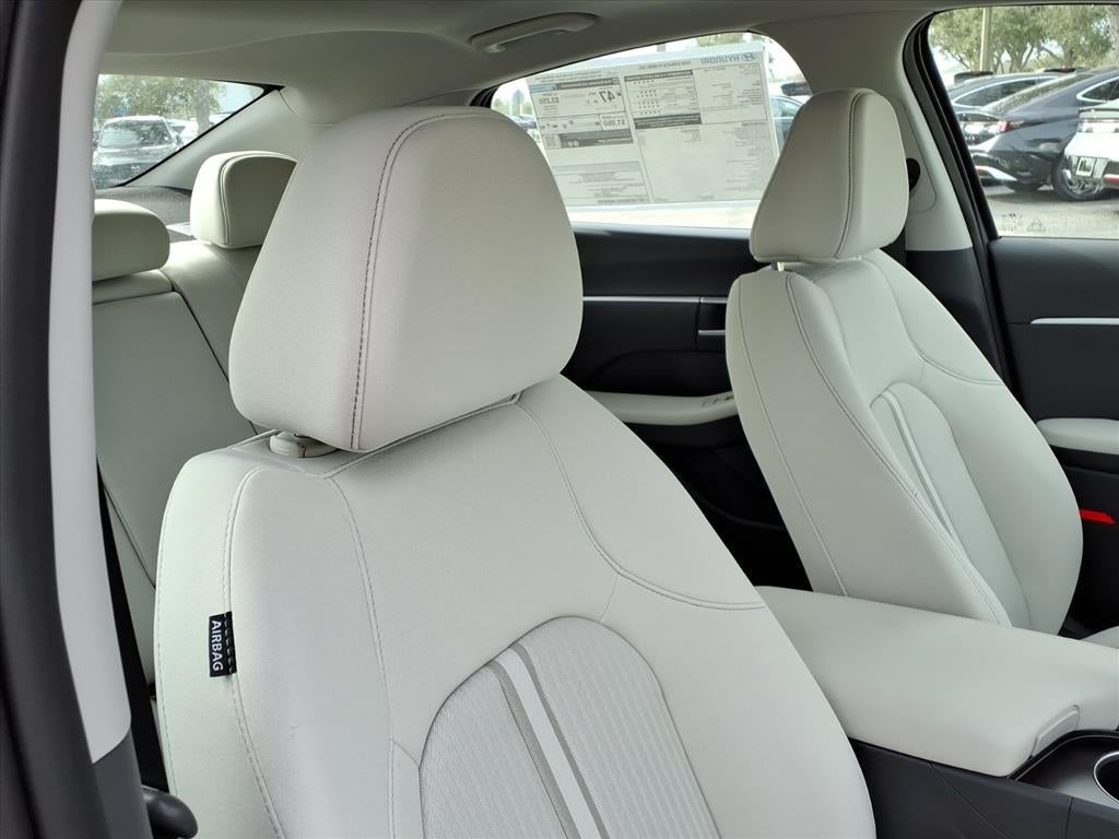 2026 Hyundai SONATA HYBRID SEL