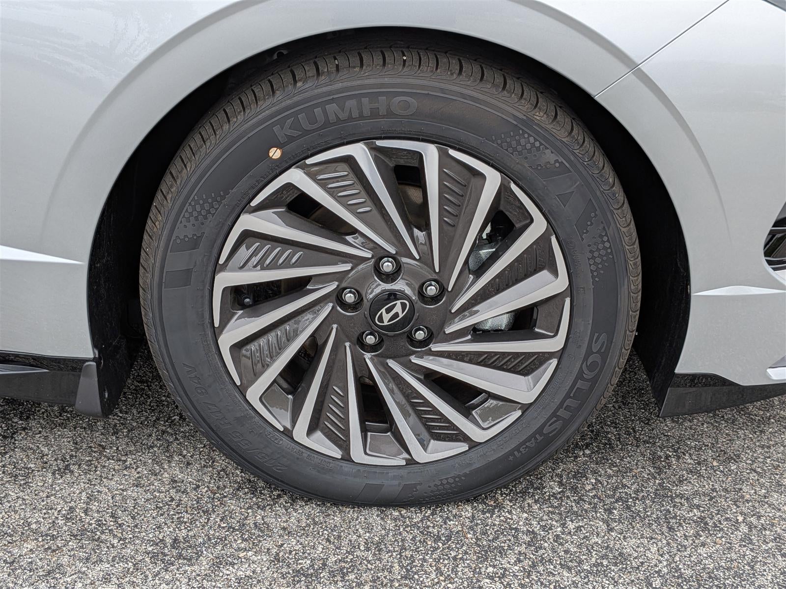 2026 Hyundai SONATA HYBRID SEL