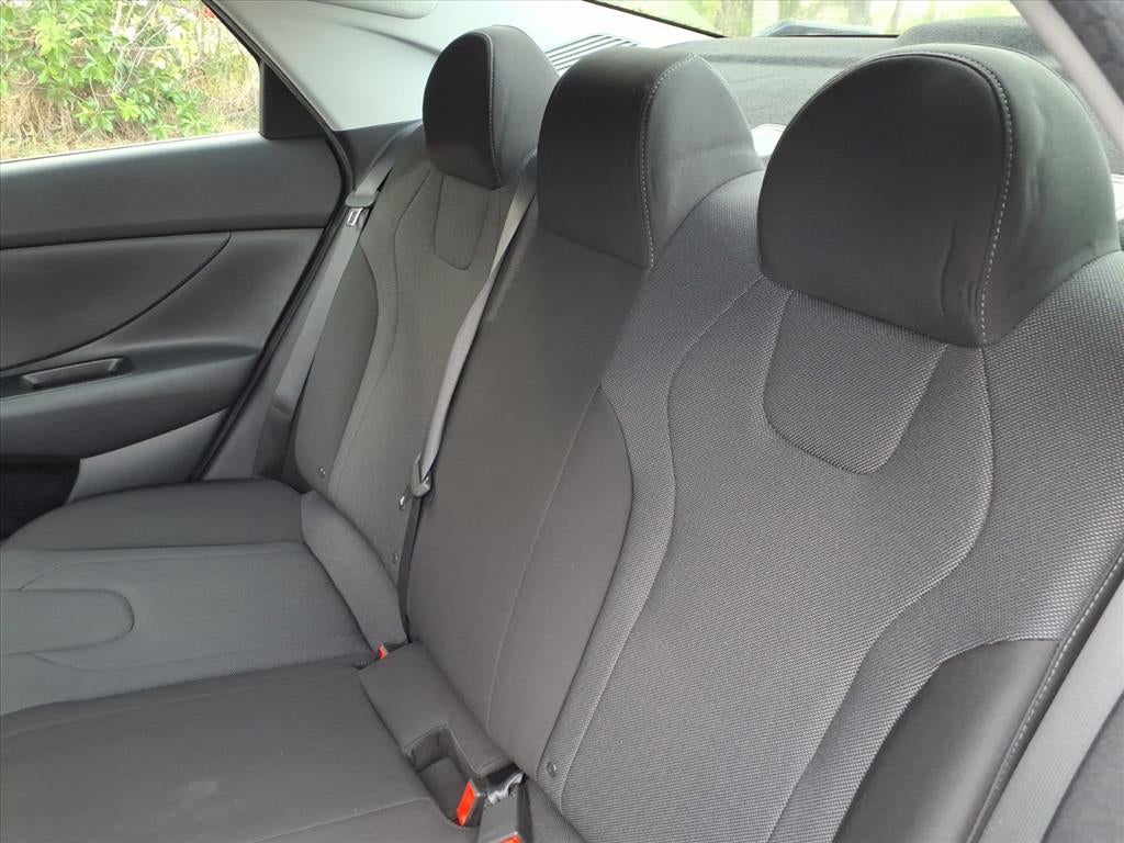 2021 Hyundai ELANTRA SE