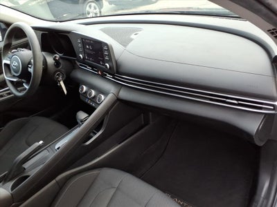 2021 Hyundai ELANTRA SE