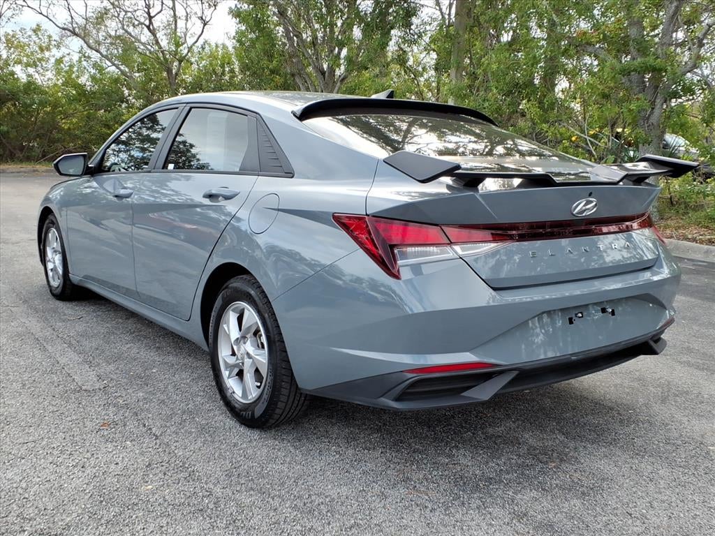 2021 Hyundai ELANTRA SE