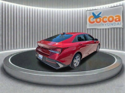 2025 Hyundai ELANTRA SE