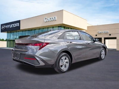 2026 Hyundai ELANTRA SE
