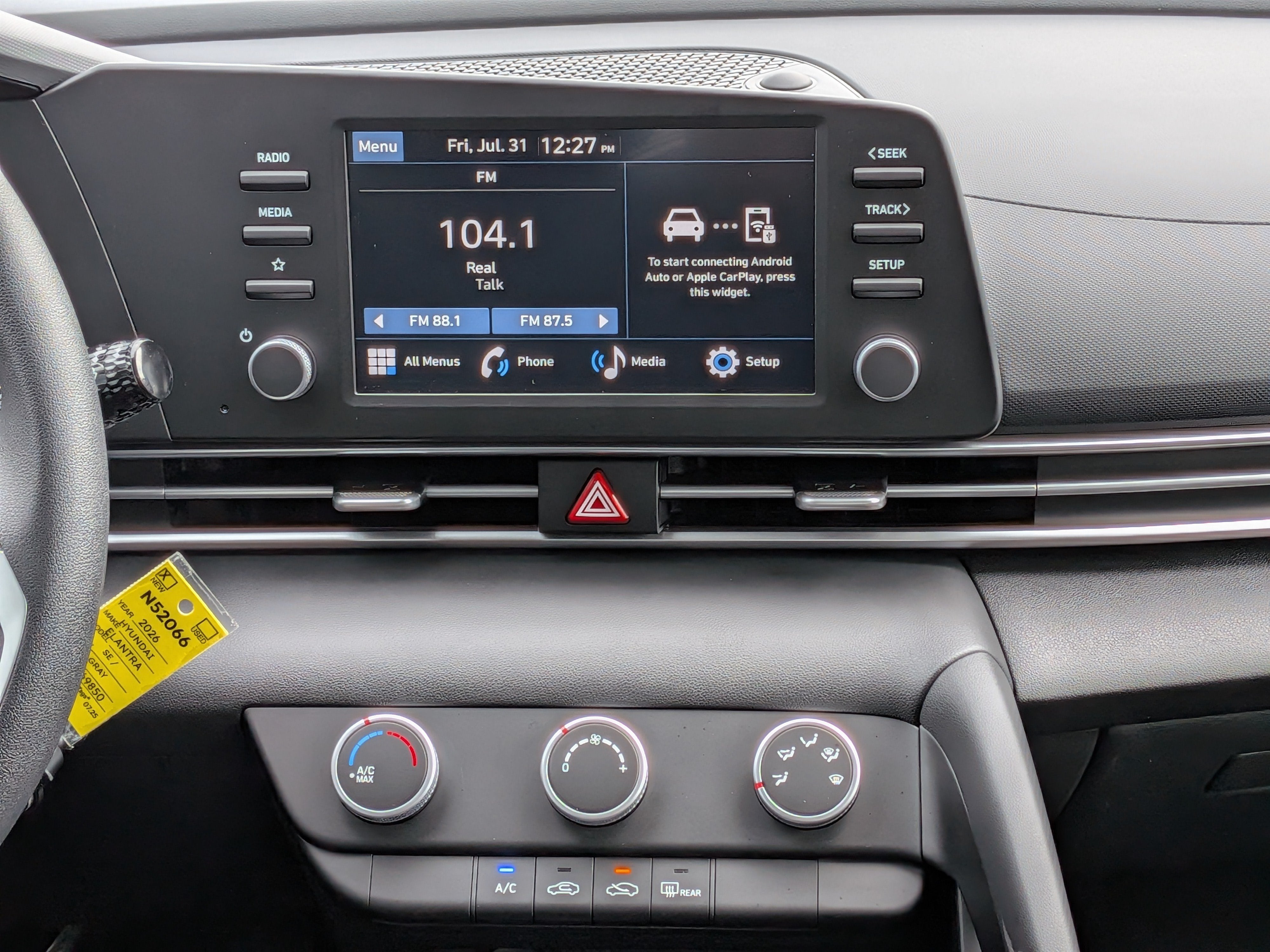 2026 Hyundai ELANTRA SE