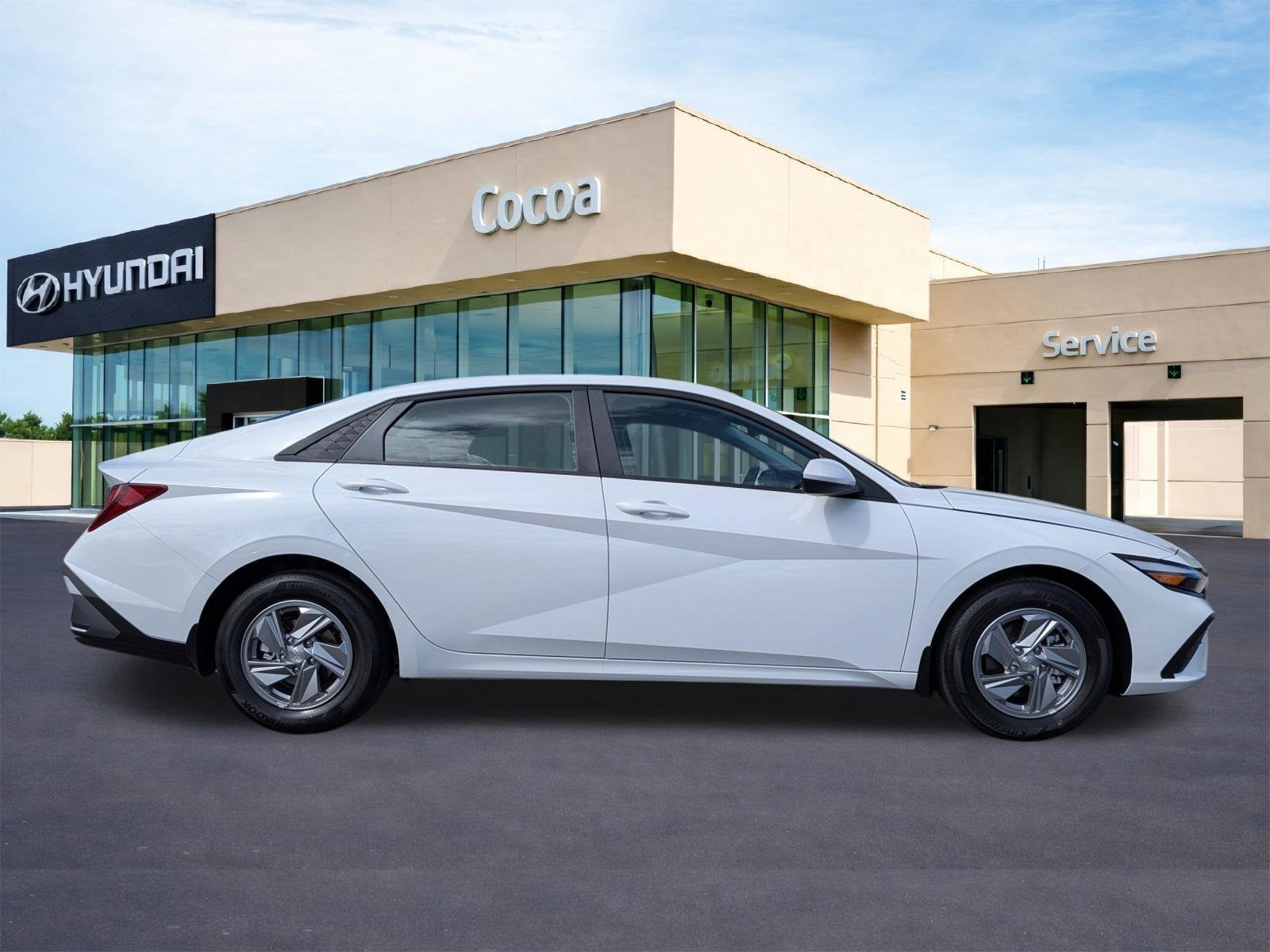 2026 Hyundai ELANTRA SE