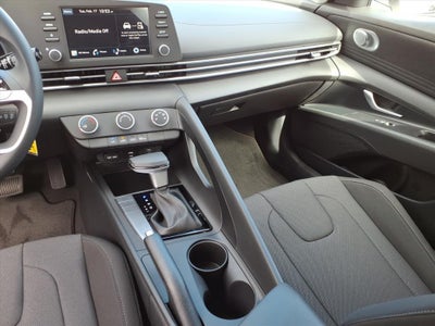 2026 Hyundai ELANTRA SE