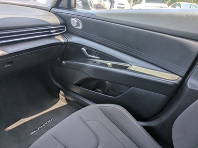 2024 Hyundai ELANTRA SEL